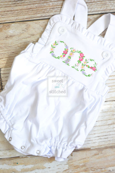 Embroidered baby girl cake smash outfit with floral ONE design, girls birthday outfit, cake smash outfit, Flower birthday outfit