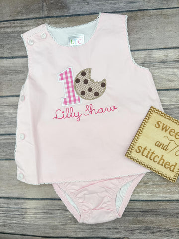 Monogrammed cookie themed birthday Diaper Set: Baby Girl Cake Smash Outfit with cookies